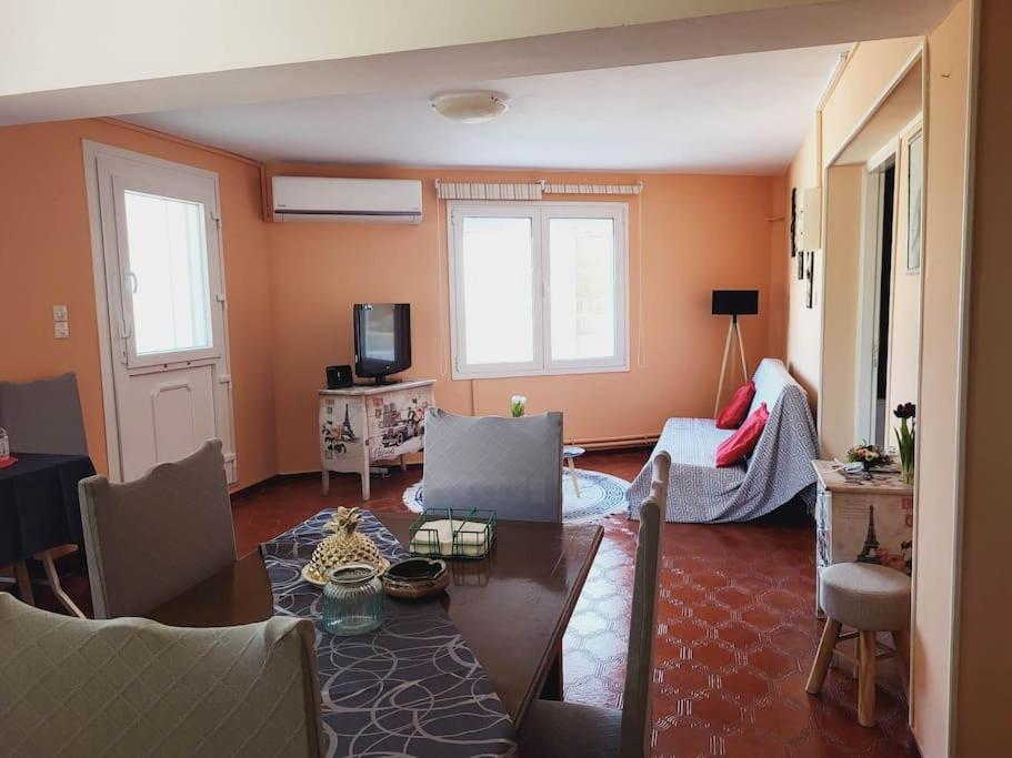 Afentis Apartment Agia Ermioni Екстер'єр фото